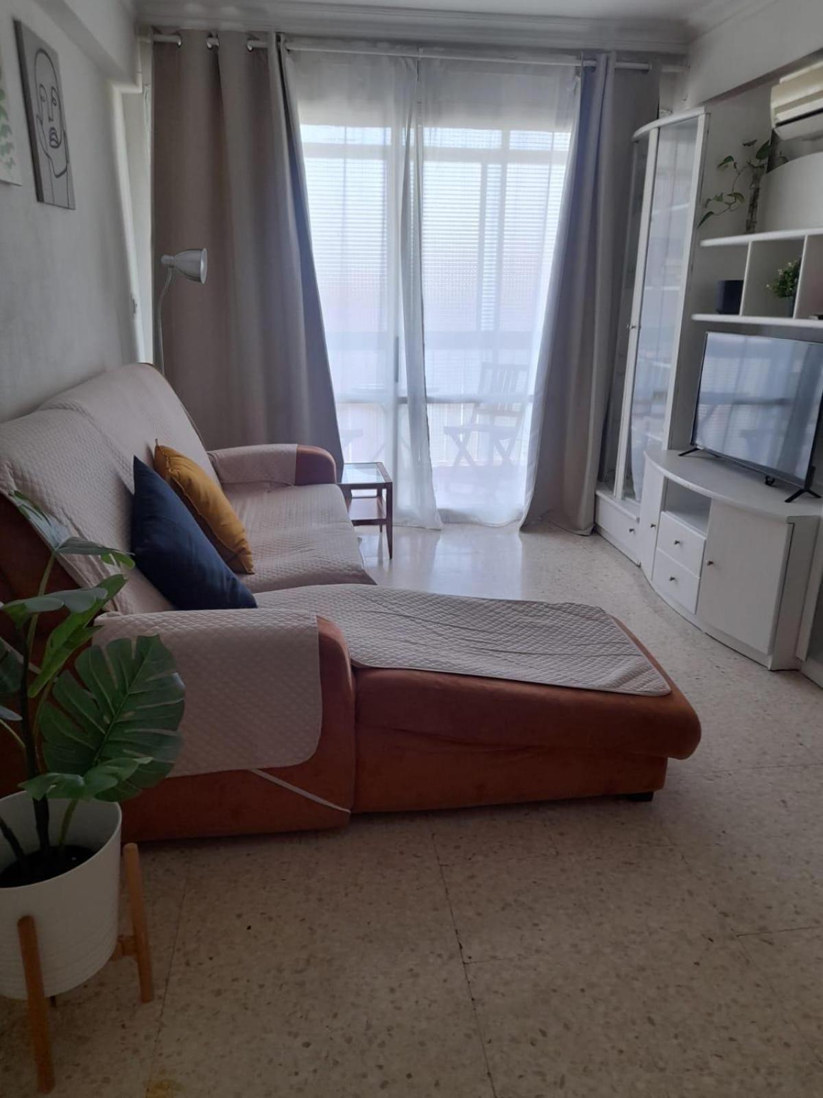 Cozy Next To Center Apartment Sevilla